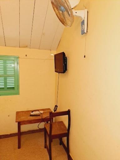 Auberge Mariama Ba Gorée Buitenkant foto