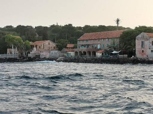 Auberge Mariama Ba Gorée Buitenkant foto